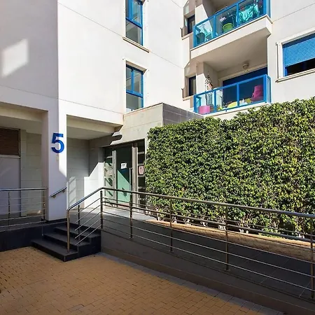 Apartment En Cerca Del Aeropuerto *